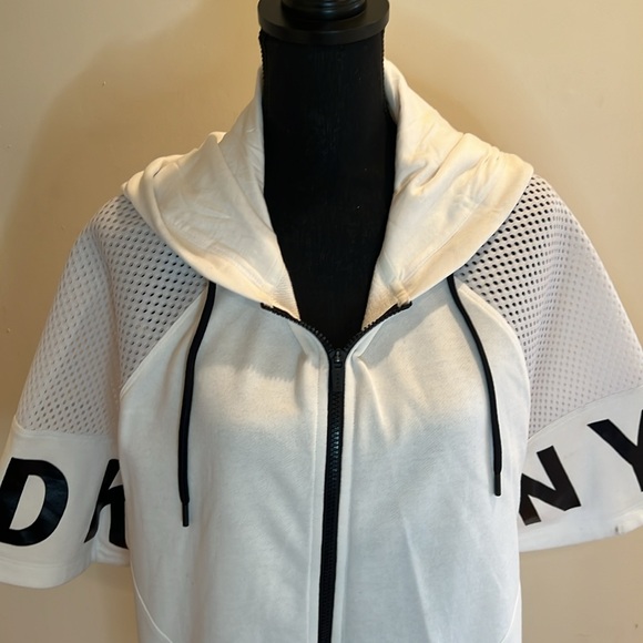 DKNY Poncho Jacket - Picture 4 of 12